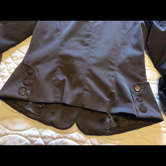 Vintage two piece brown skirt suit that can transition from corporate to dressy. - Picture 8 of 16